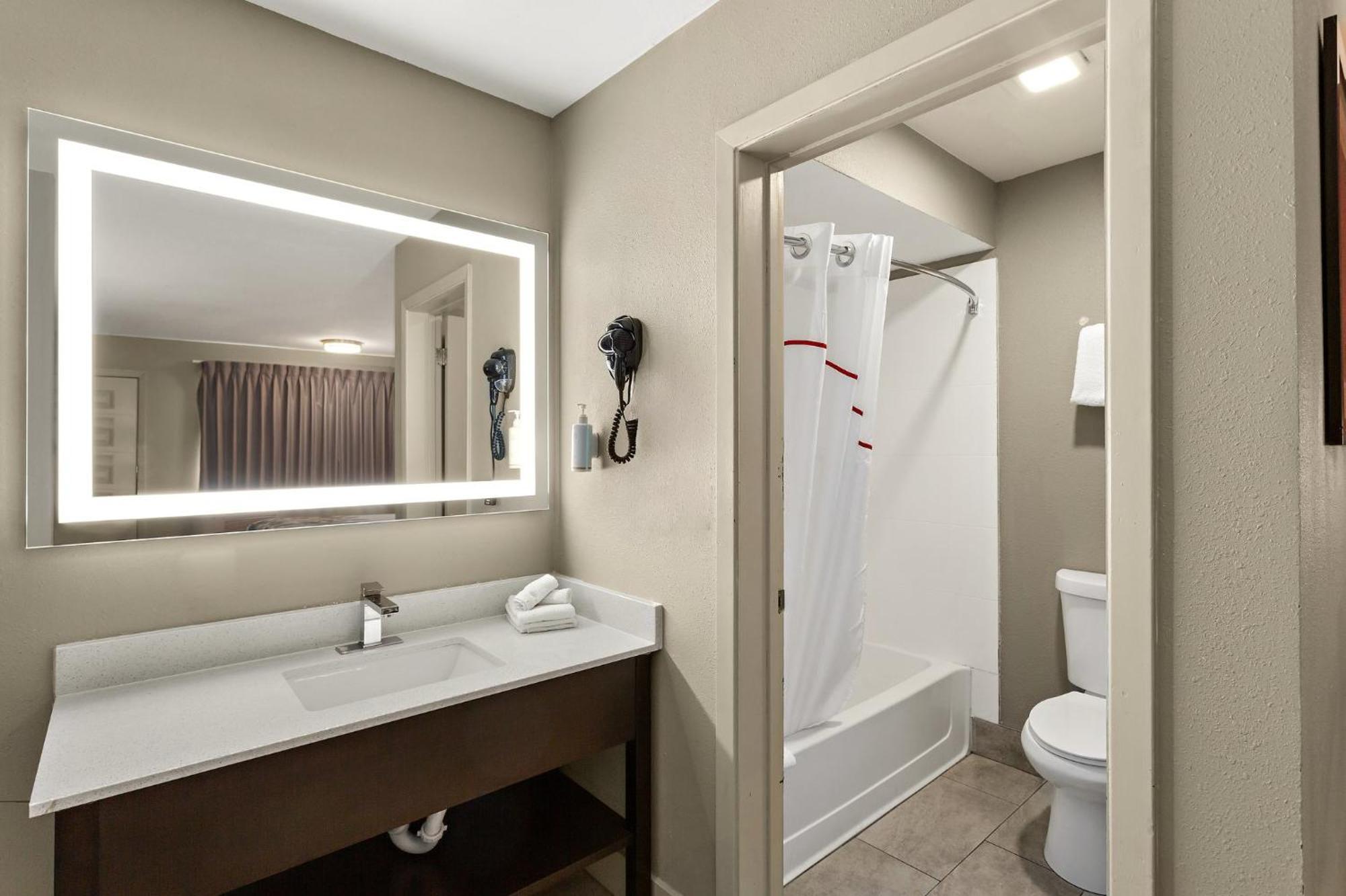 Red Roof Inn Redding Extérieur photo