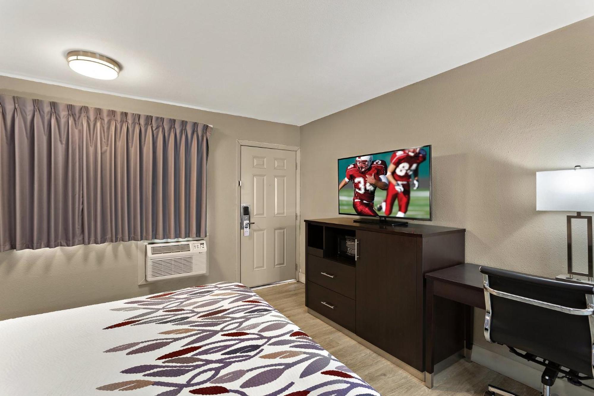 Red Roof Inn Redding Extérieur photo