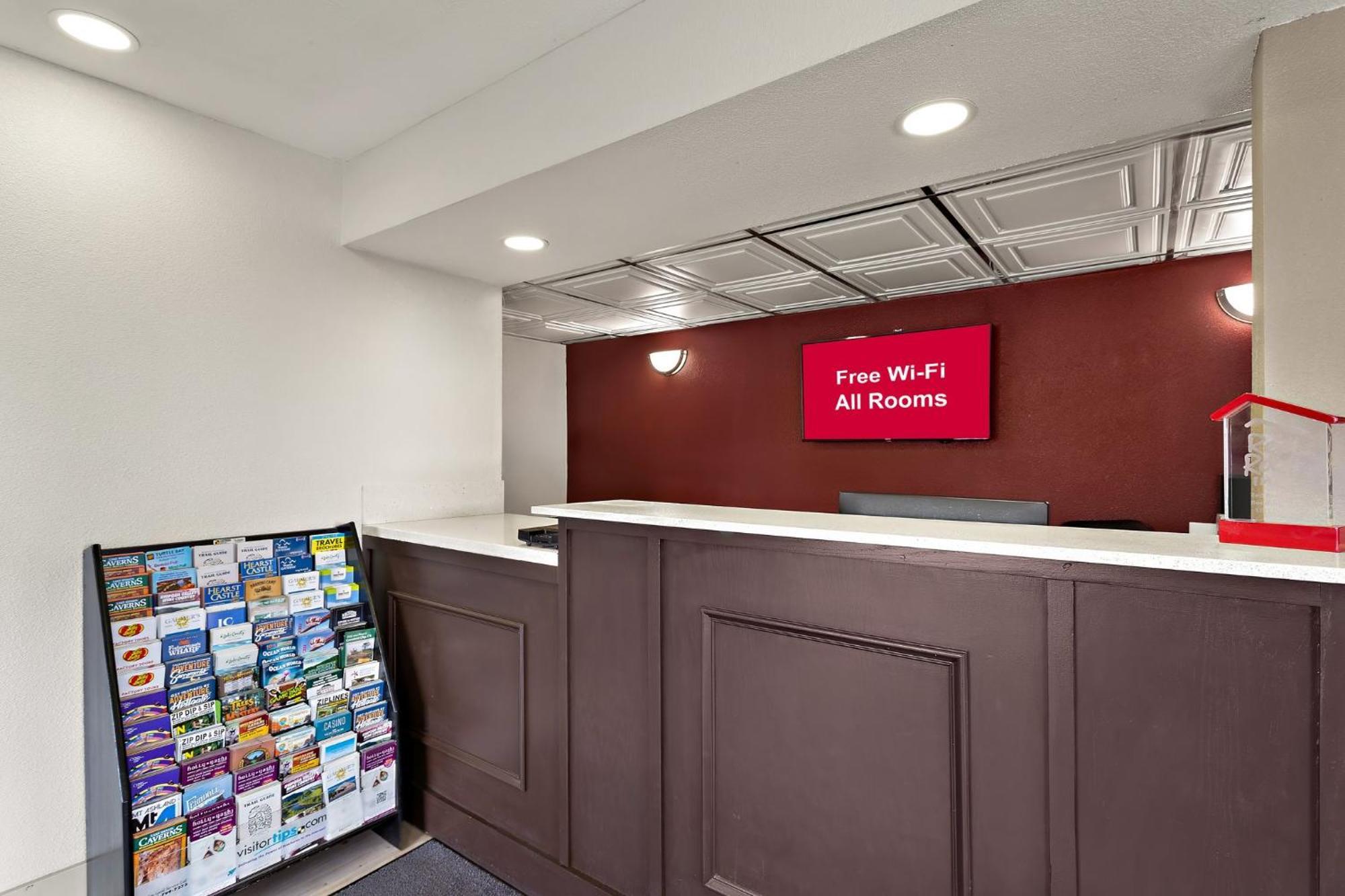 Red Roof Inn Redding Extérieur photo