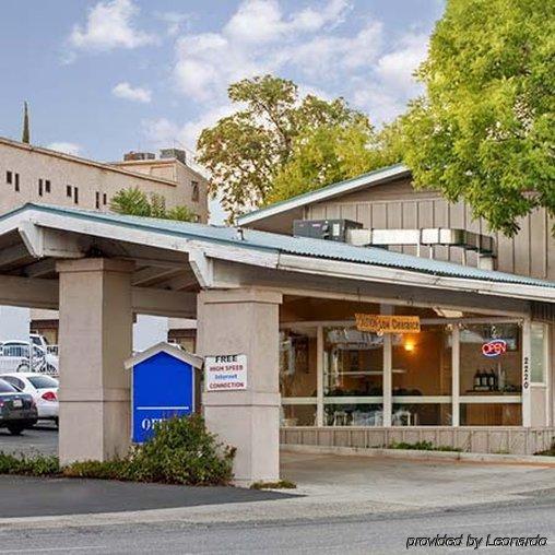 Red Roof Inn Redding Extérieur photo